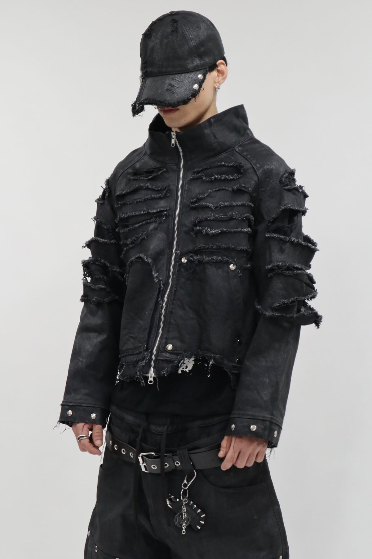 BRACED CAP