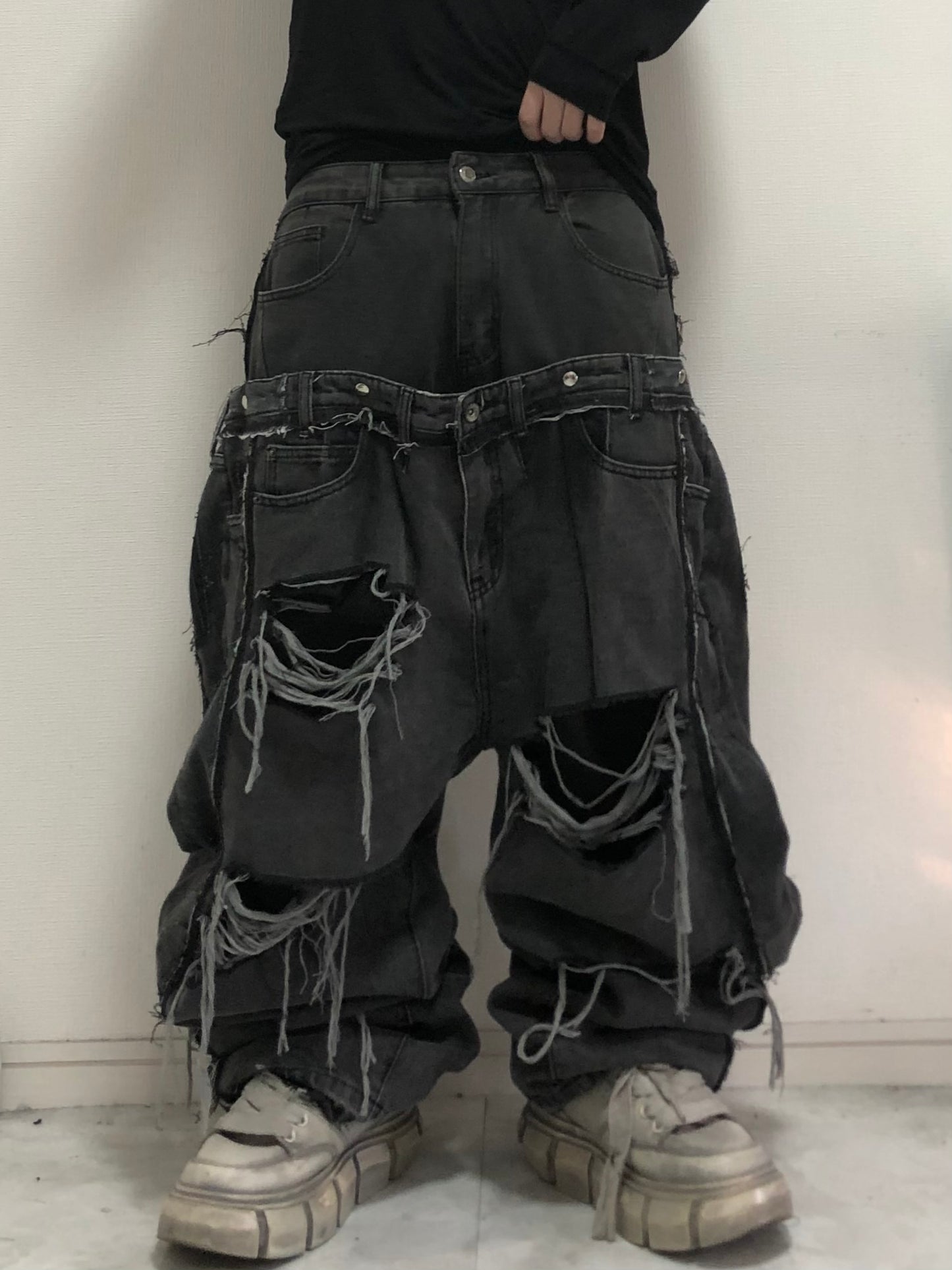 FRACTURED LAYER DENIM