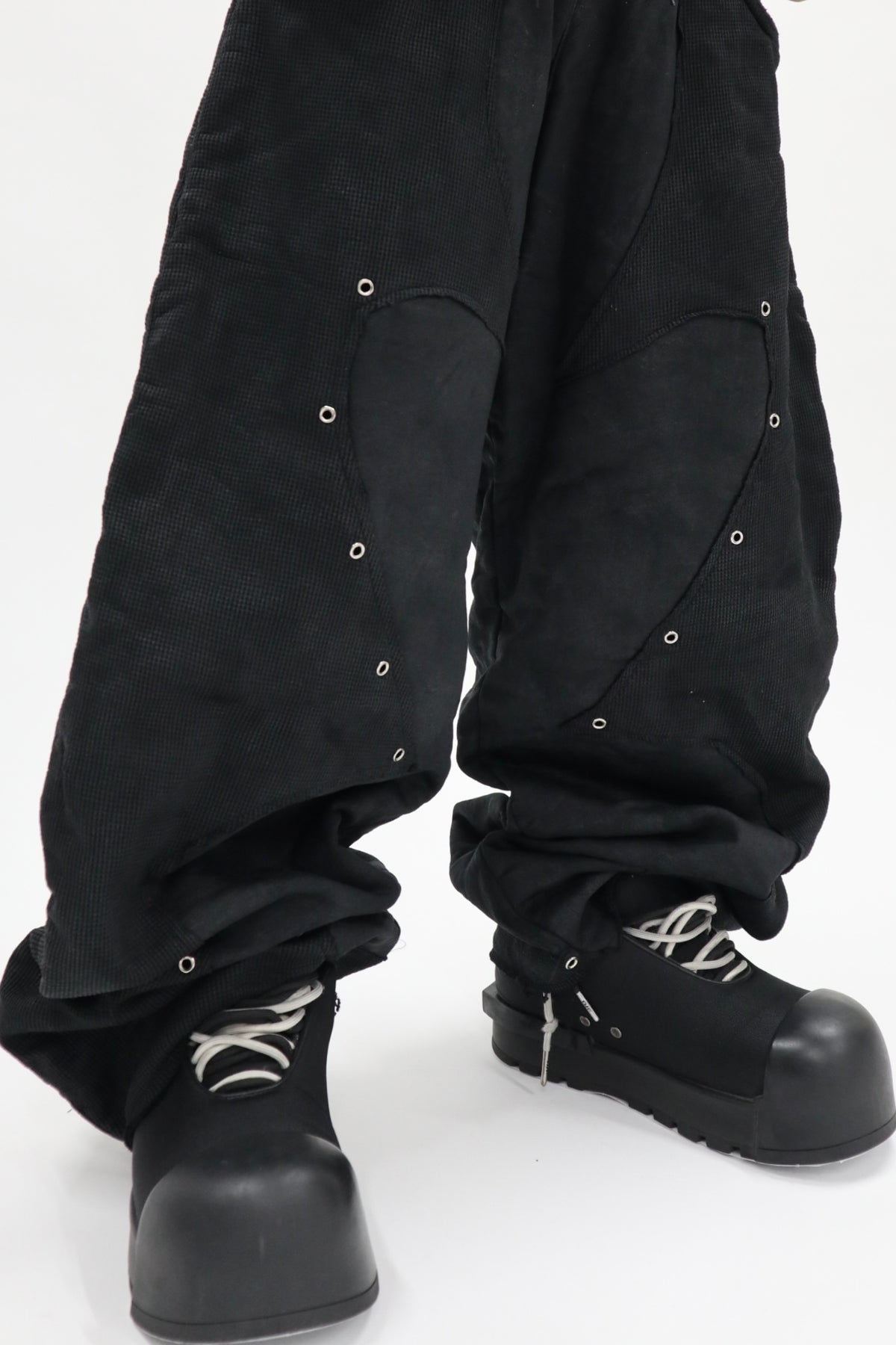 ERODED PANEL SWEAT PANTS