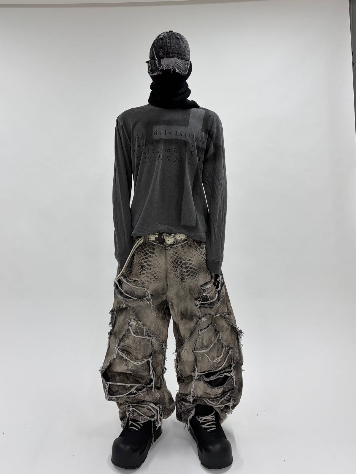 ERODED CROSSED L/S