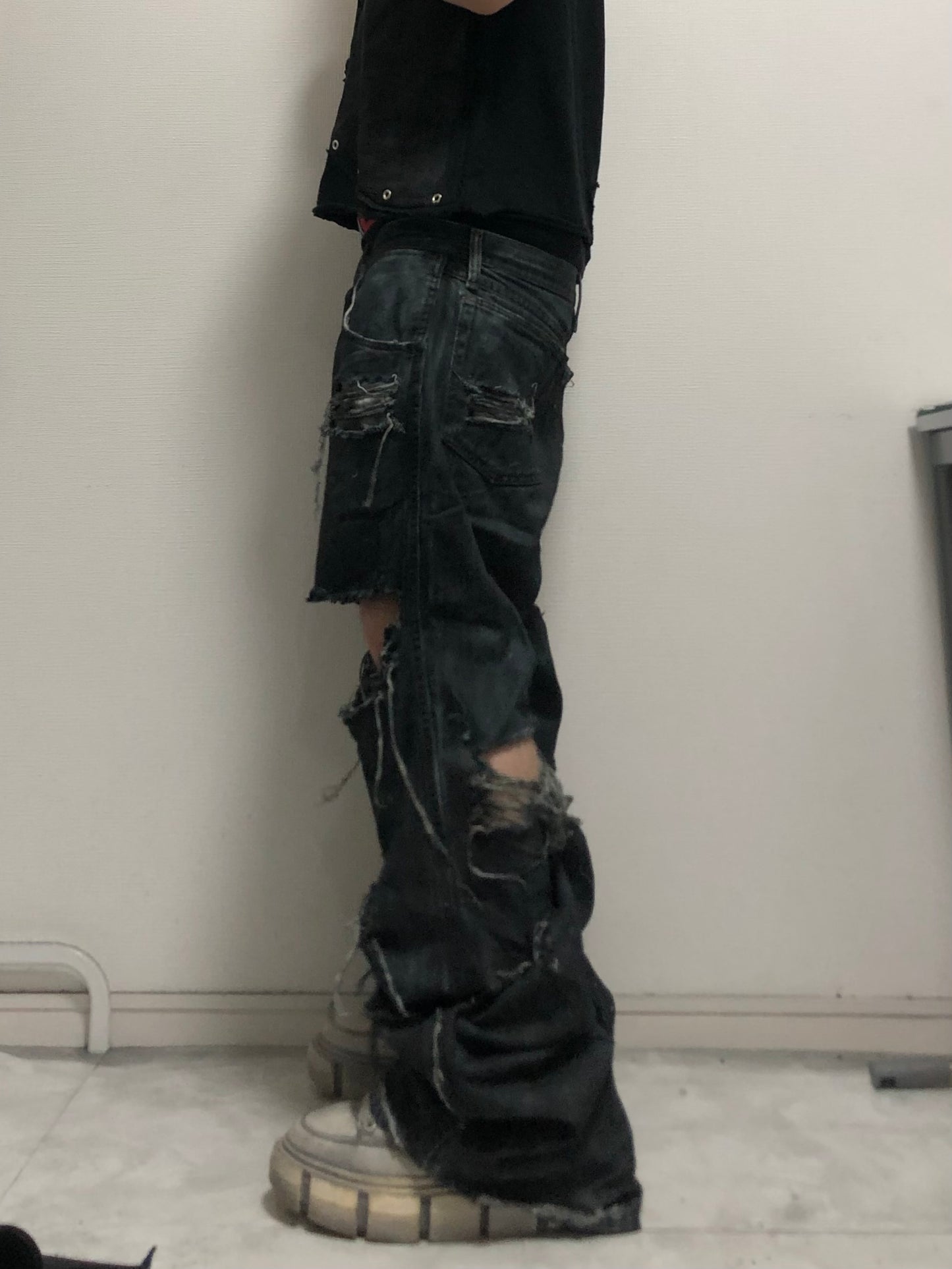 STATIC DAMAGE DENIM