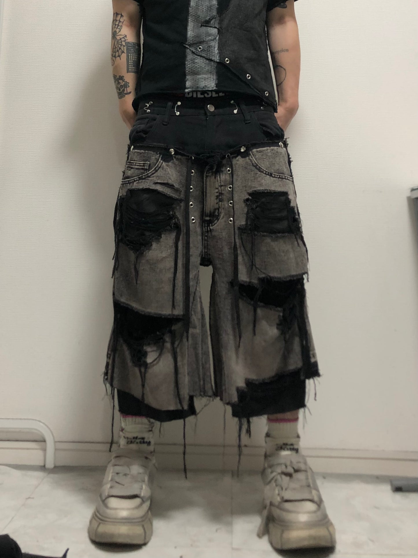 GLITCH LAYER SHORTS