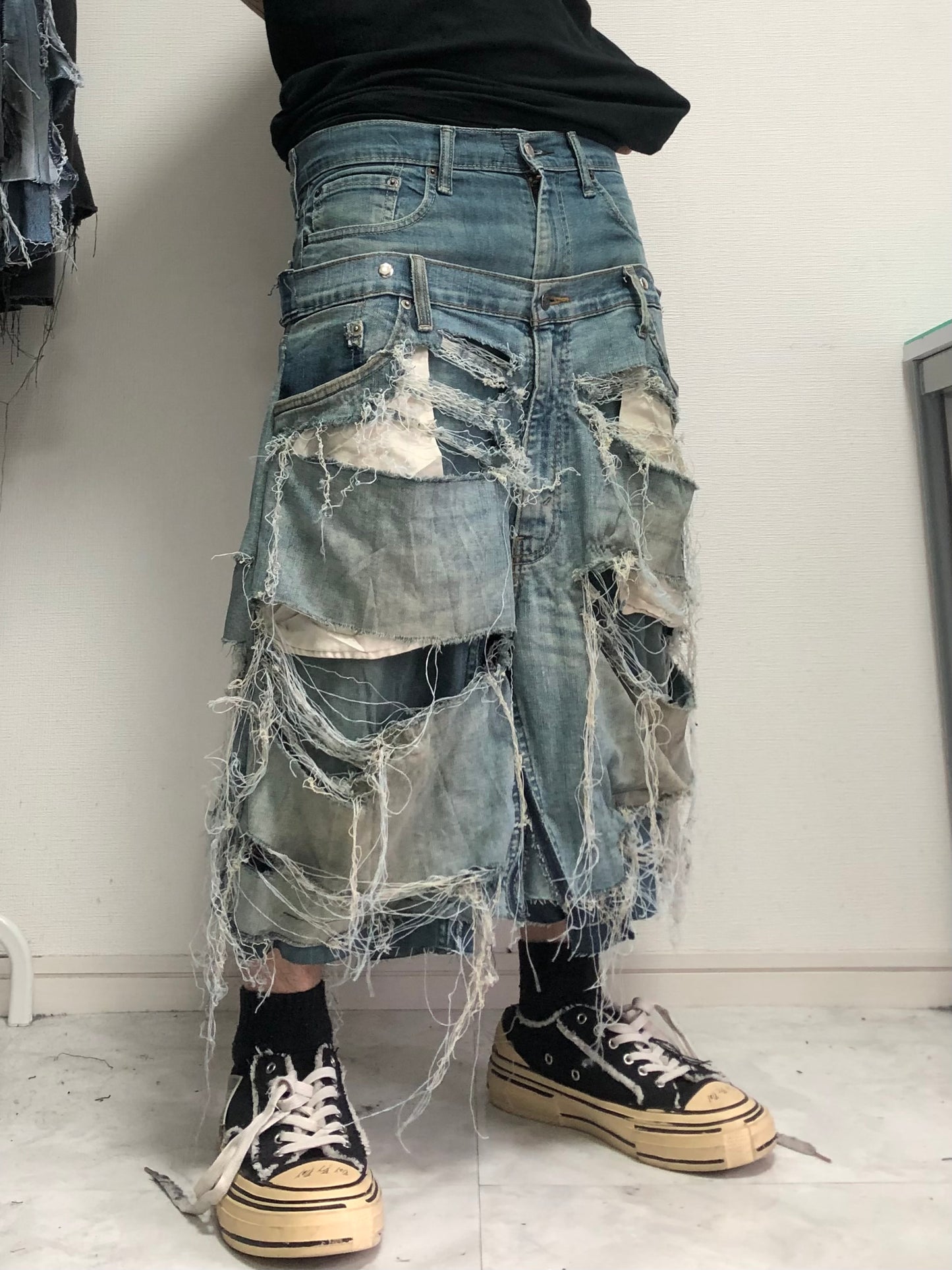 docking half grunge damage denim pants